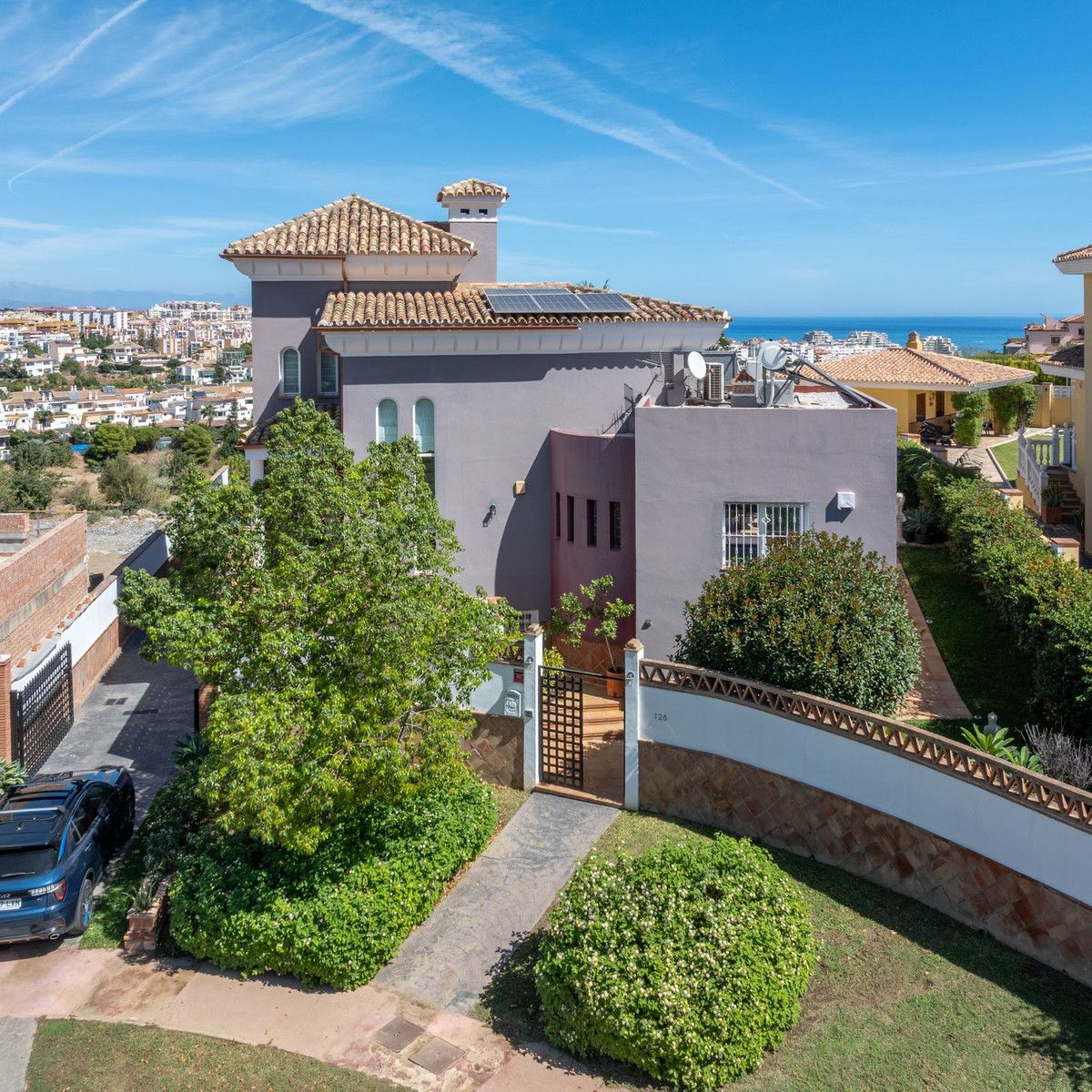 Detached Villa in Torrequebrada, Torrequebrada, 6/12