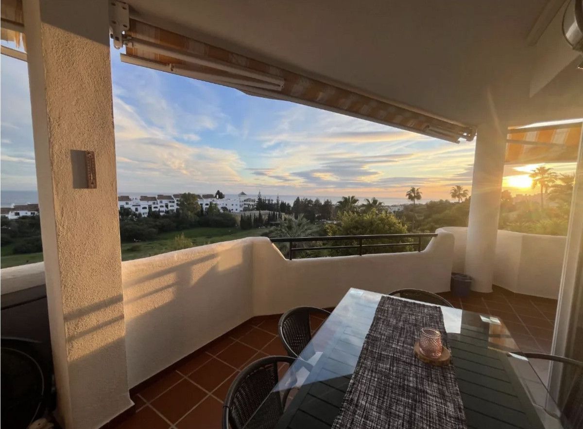 Middelste Verdieping Appartement in Calahonda, Calahonda, 1/12