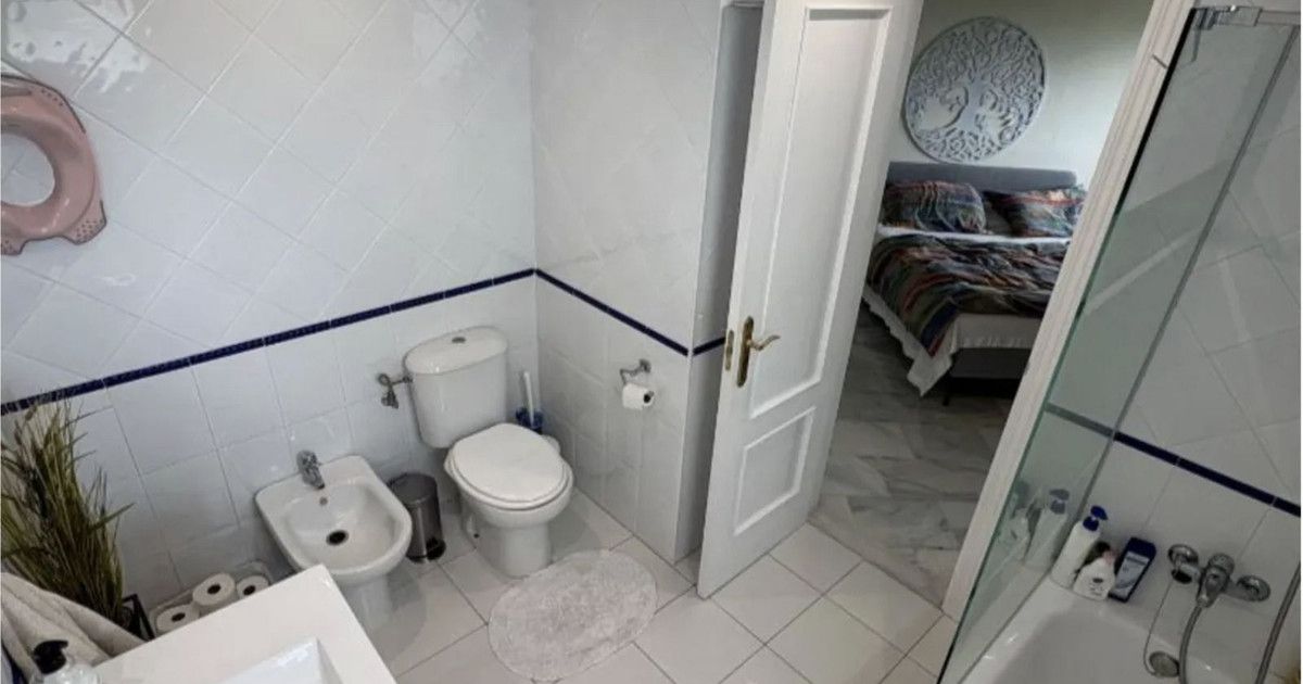 Middelste Verdieping Appartement in Calahonda, Calahonda, 12/12