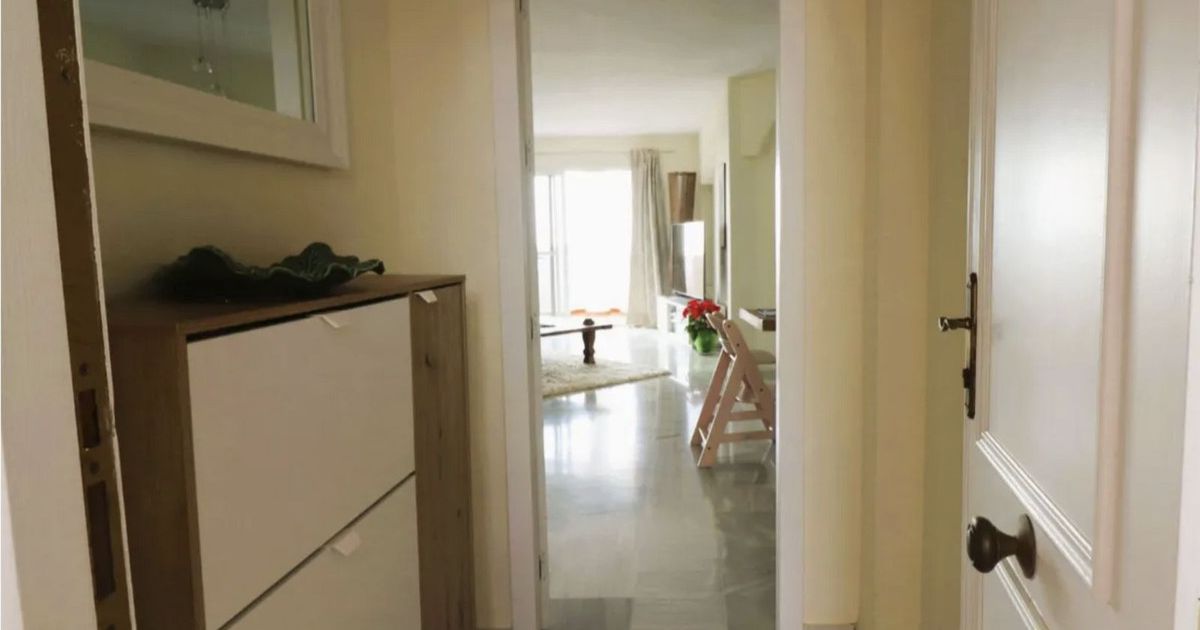 Middelste Verdieping Appartement in Calahonda, Calahonda, 9/12