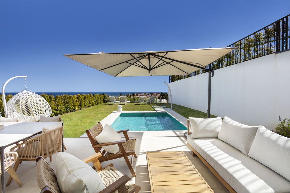 Townhouse in Estepona, Estepona, 1/12