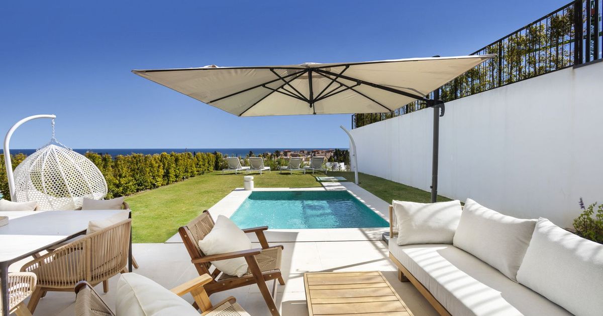 Townhouse in Estepona, Estepona, 1/12