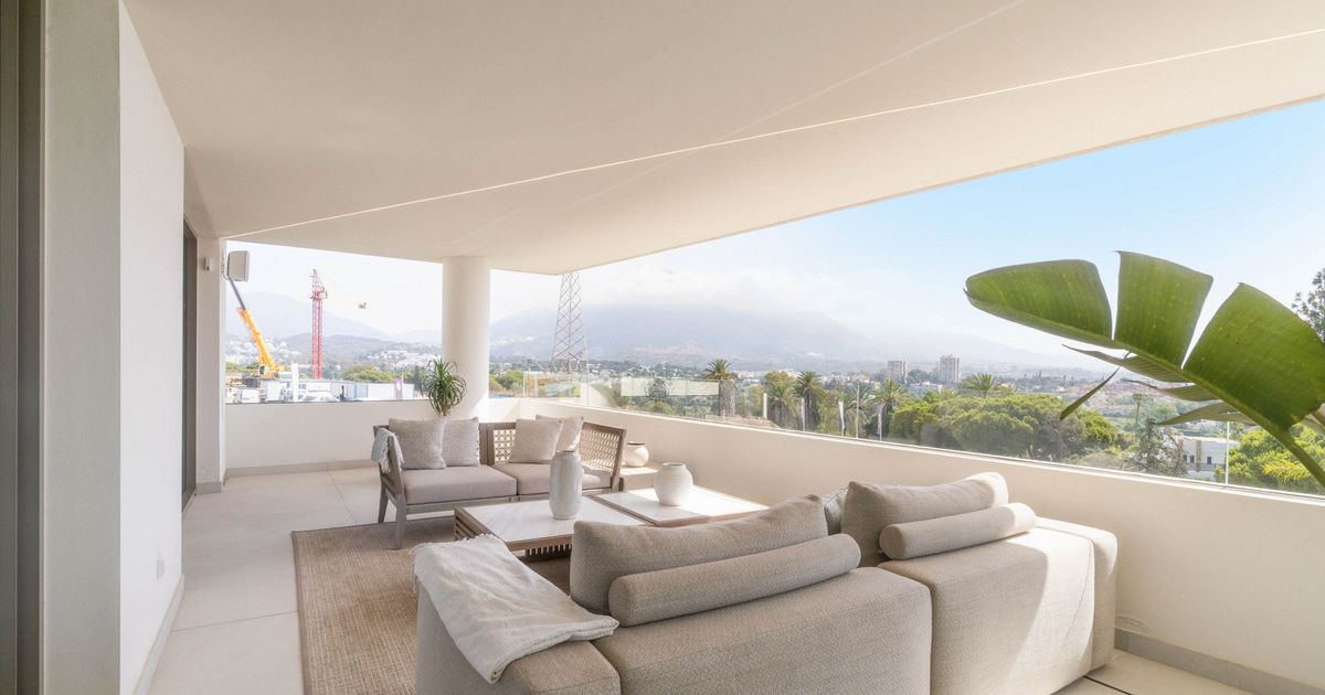 Detached Villa in Nueva Andalucía, Nueva Andalucía, 5/12