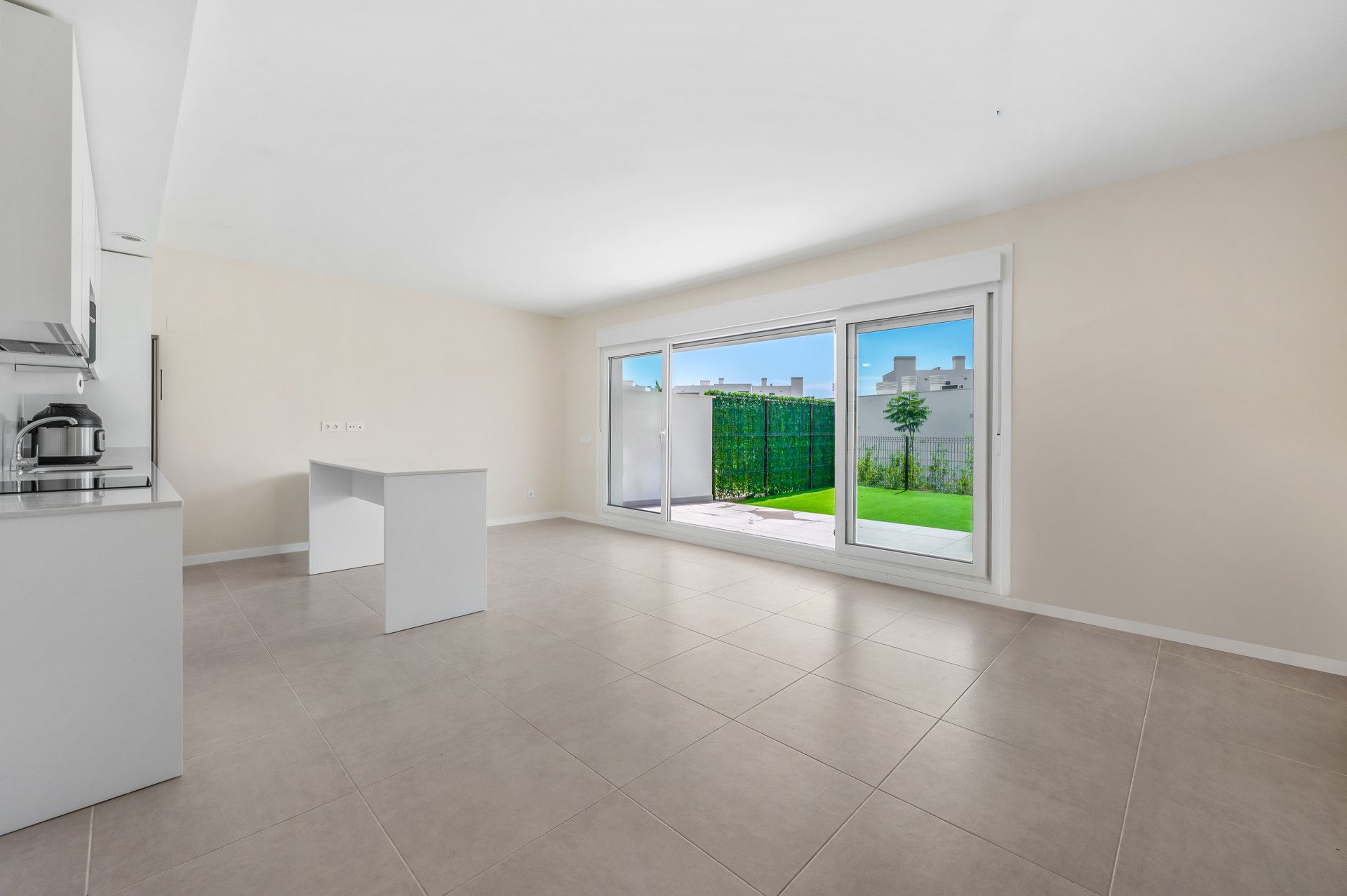 Apartamento en Planta Baja en Estepona, Aqua Gardens, Estepona, 10/12