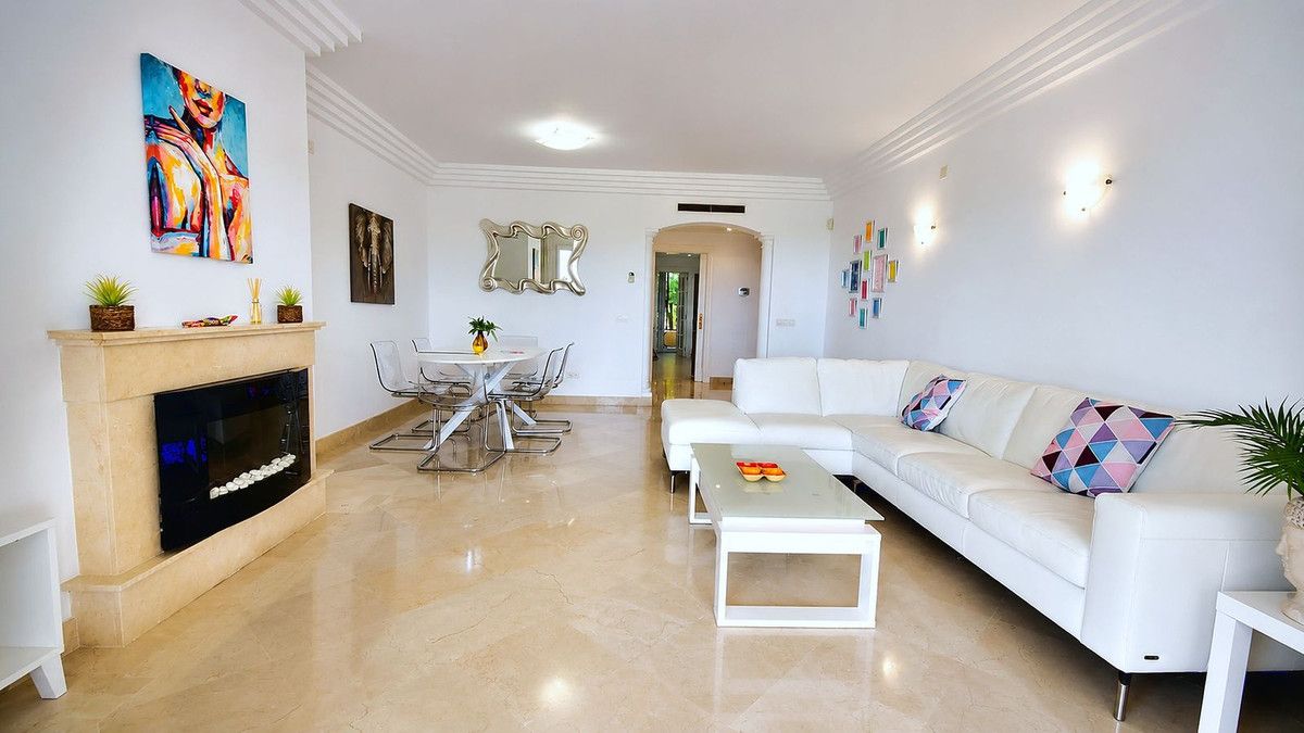 Апартаменты на среднем этаже в Casares, Casares, 5/12
