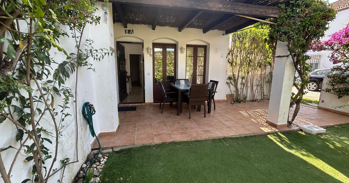 Gelijkvloers appartement in Estepona, Benamara, Estepona, 5/12