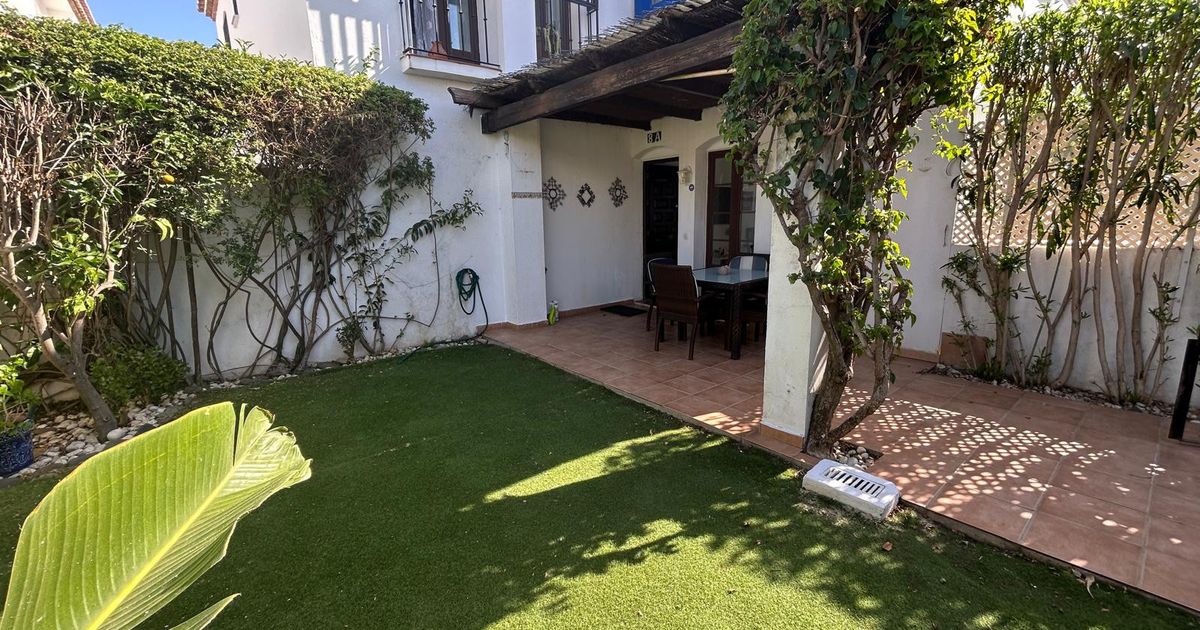 Gelijkvloers appartement in Estepona, Benamara, Estepona, 6/12