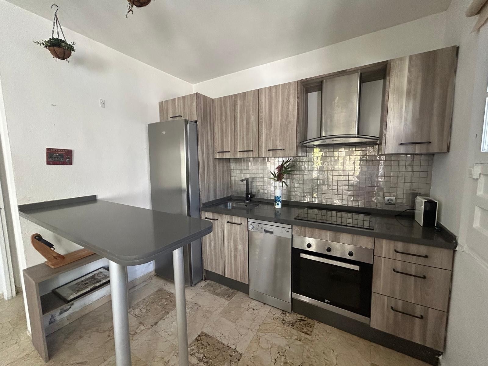 Gelijkvloers appartement in Estepona, Benamara, Estepona, 9/12
