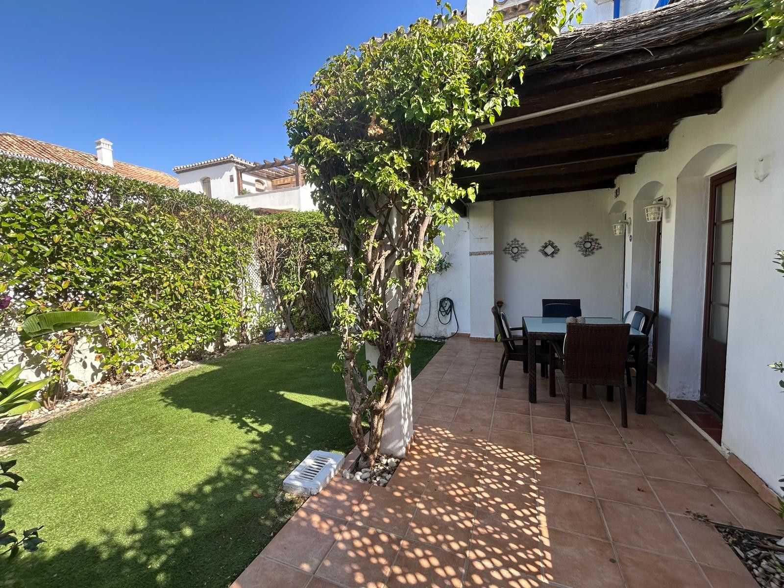 Gelijkvloers appartement in Estepona, Benamara, Estepona, 10/12