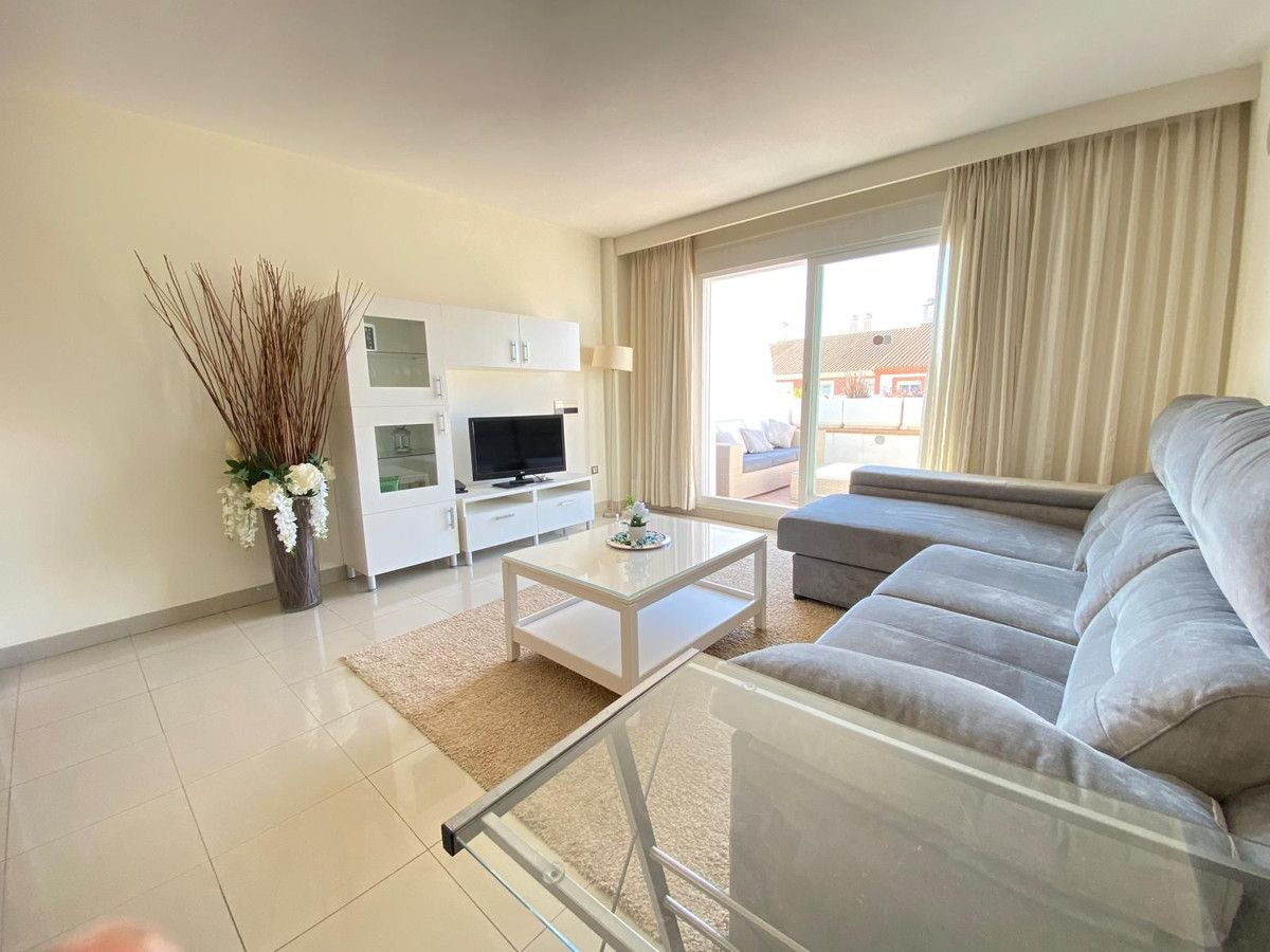 Mittelgeschoss-Wohnung in Estepona, Estepona, 4/12