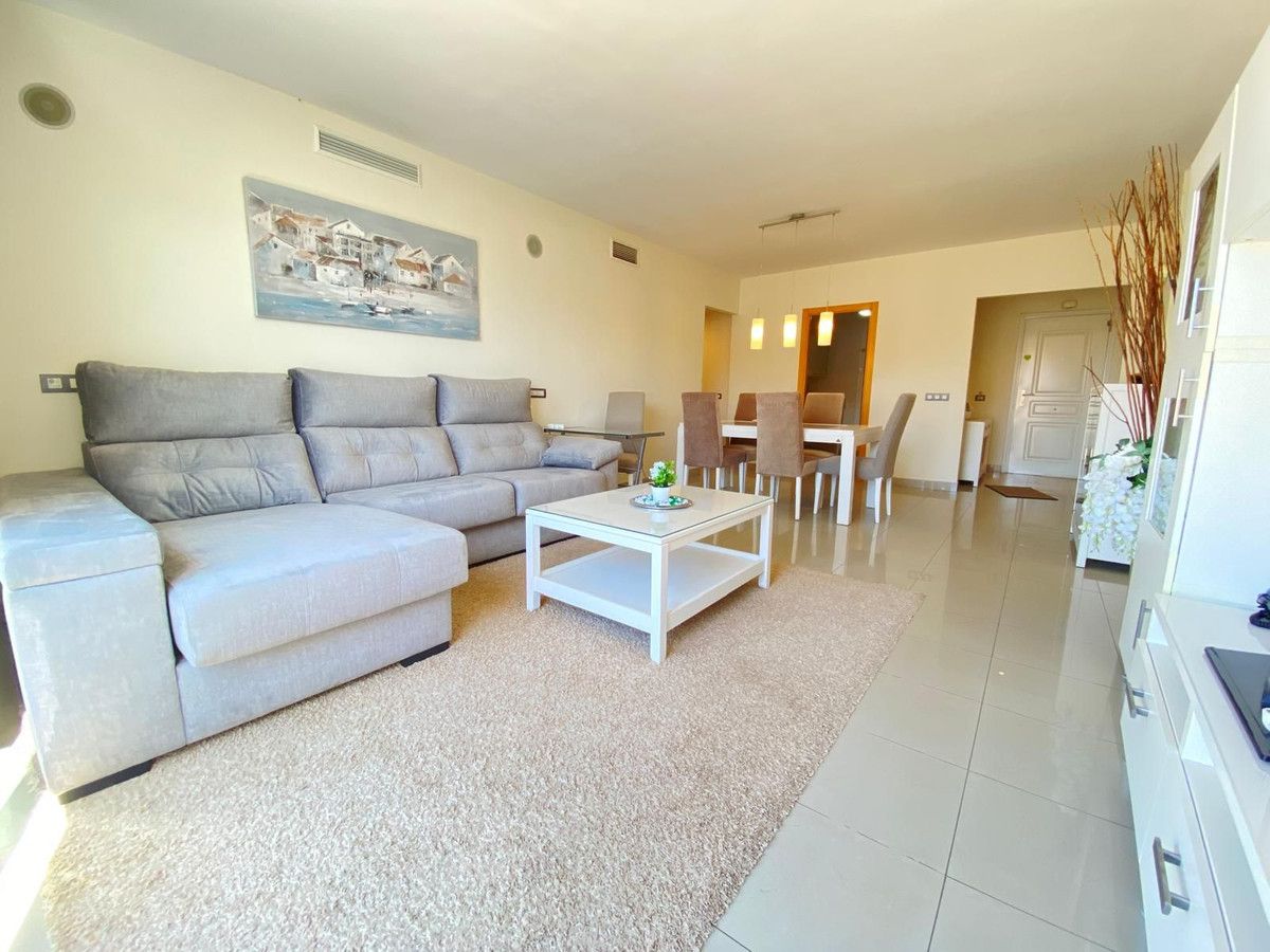 Mittelgeschoss-Wohnung in Estepona, Estepona, 5/12