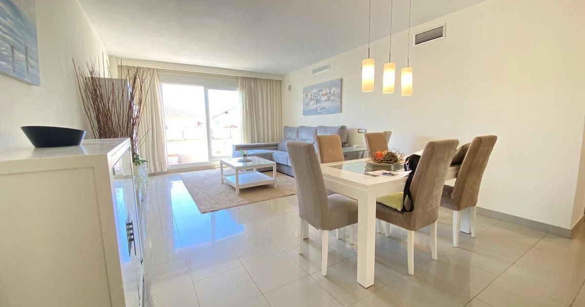 Mittelgeschoss-Wohnung in Estepona, Estepona, 6/12