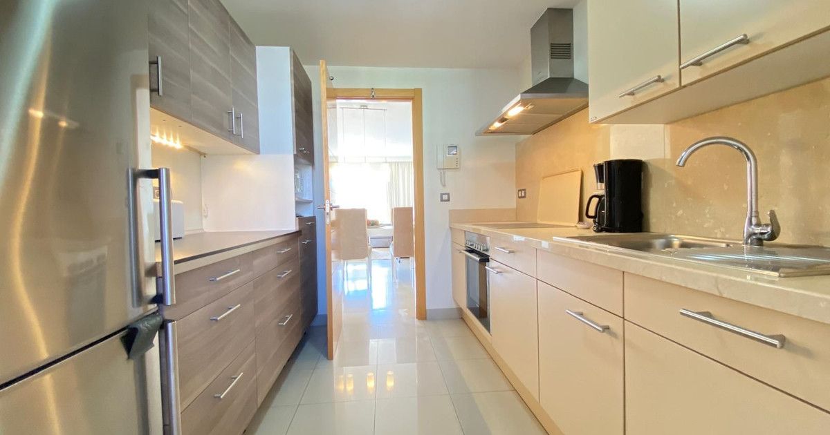 Mittelgeschoss-Wohnung in Estepona, Estepona, 8/12