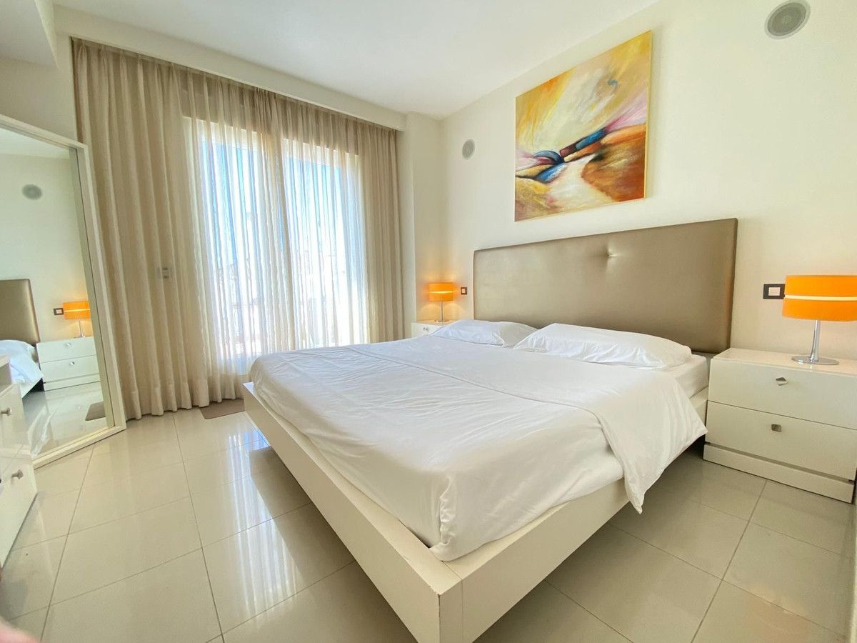 Mittelgeschoss-Wohnung in Estepona, Estepona, 9/12