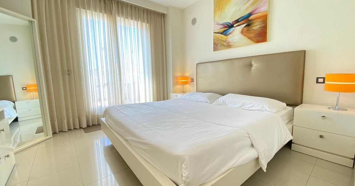 Mittelgeschoss-Wohnung in Estepona, Estepona, 9/12