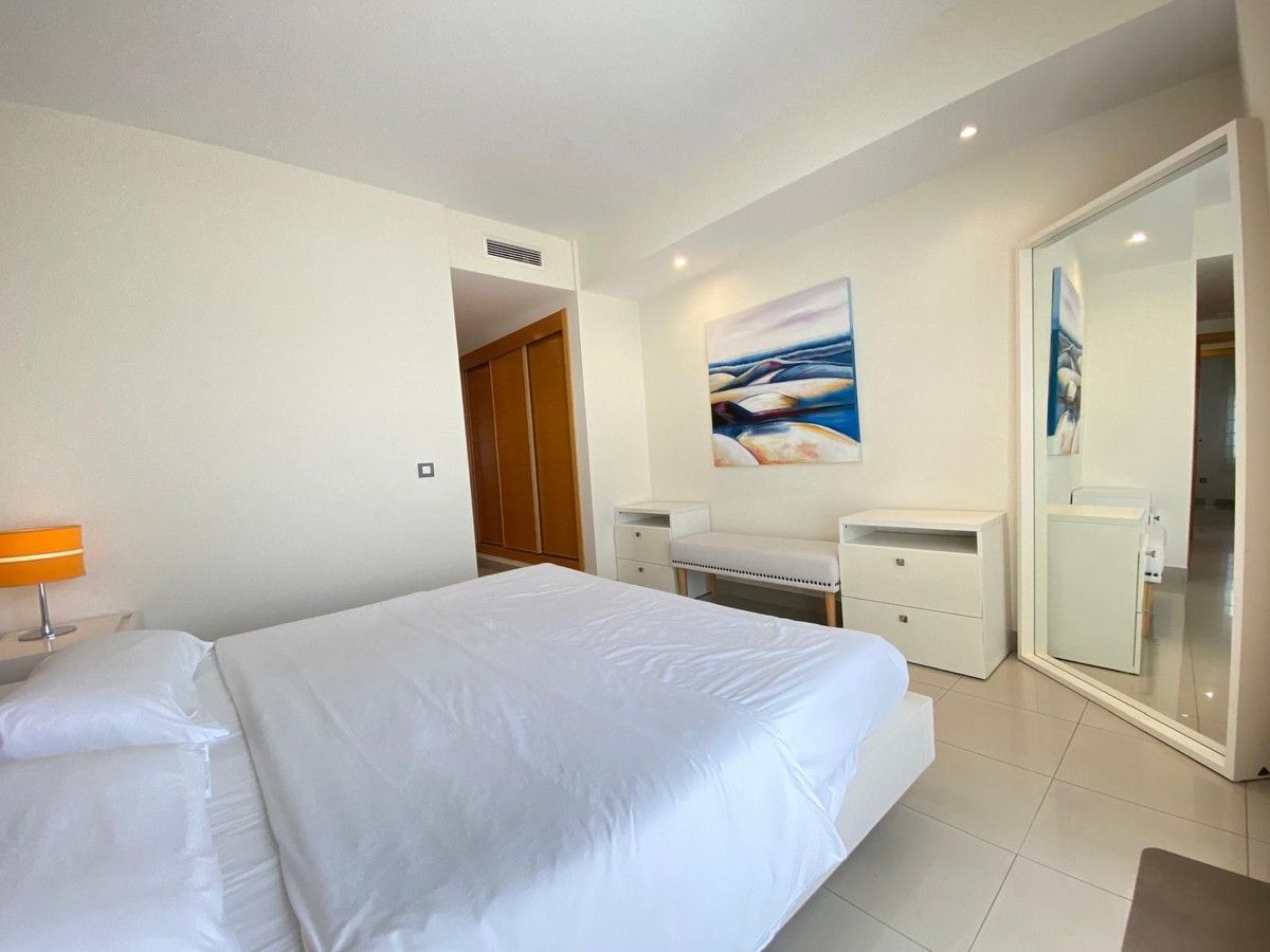 Mittelgeschoss-Wohnung in Estepona, Estepona, 10/12