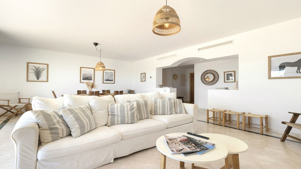 Penthouse in Casares, Casares, 8/12