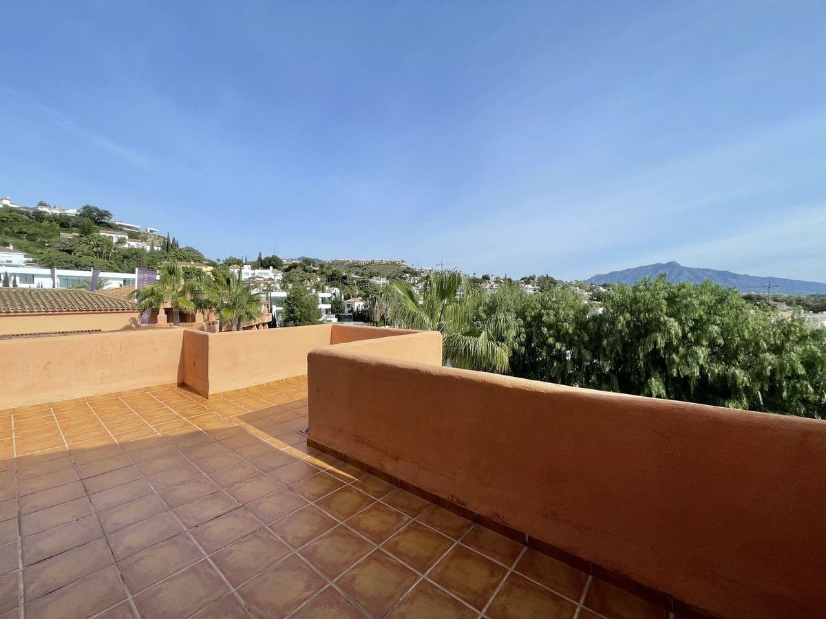Penthouse Duplex in Benahavís, Benahavís, 7/12