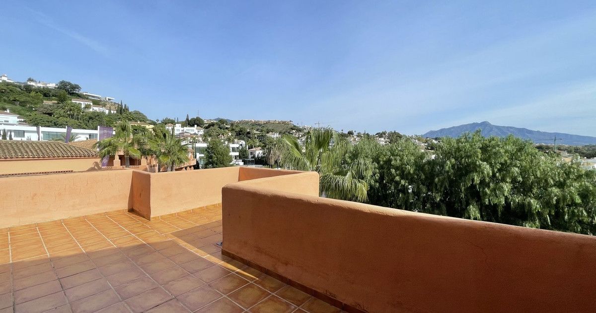 Penthouse Duplex in Benahavís, Benahavís, 7/12