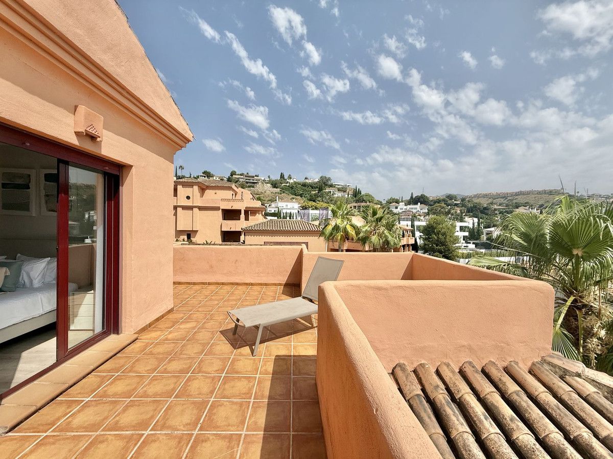 Penthouse Duplex in Benahavís, Benahavís, 8/12