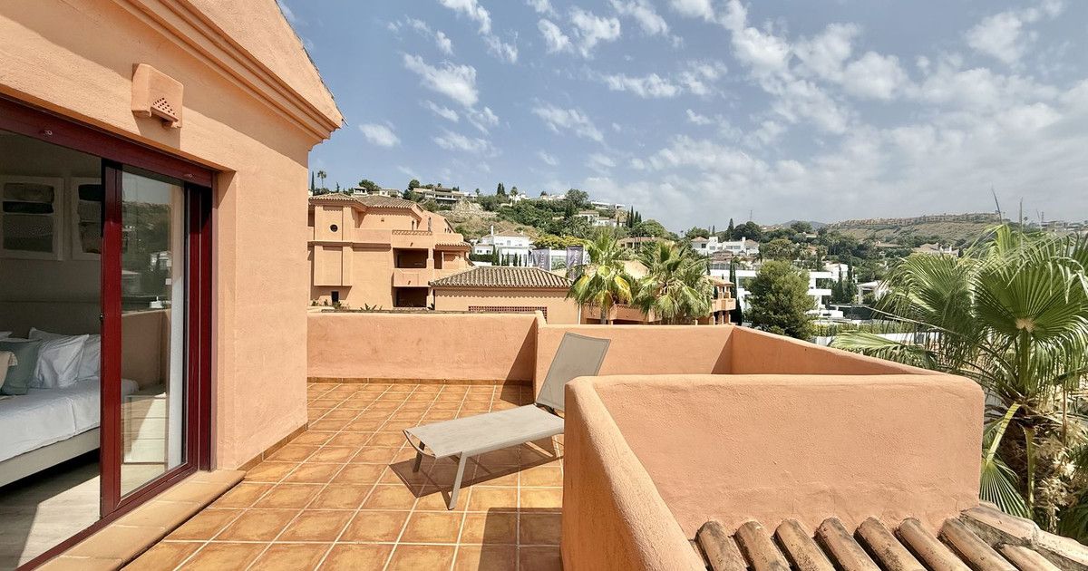 Penthouse Duplex in Benahavís, Benahavís, 8/12