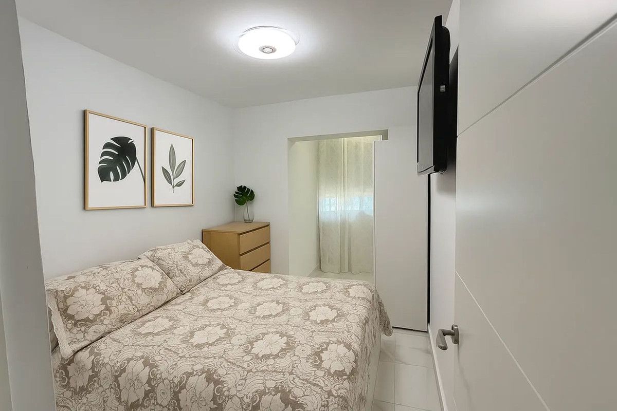 Ground Floor Apartment in Benalmadena Costa, Benalmadena Costa, 5/12
