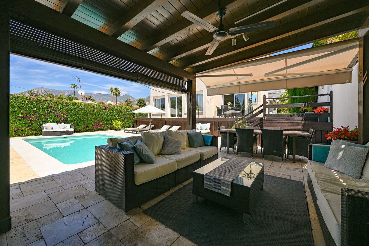 Detached Villa in Río Real, Río Real, 3/12