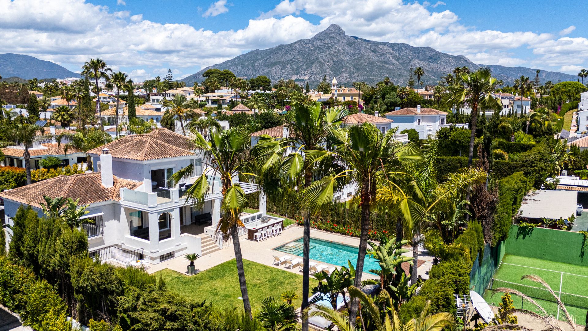 Villa in Nueva Andalucia, Nueva Andalucia, 1/12