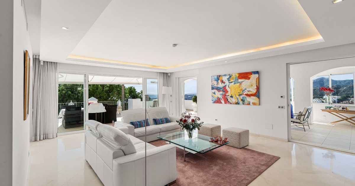 Duplex in La Heredia, La Heredia, 12/12