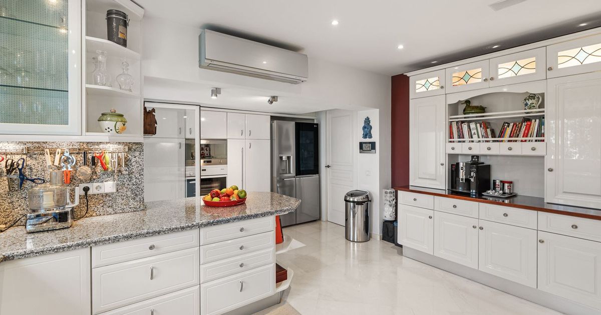 Duplex in La Heredia, La Heredia, 6/12