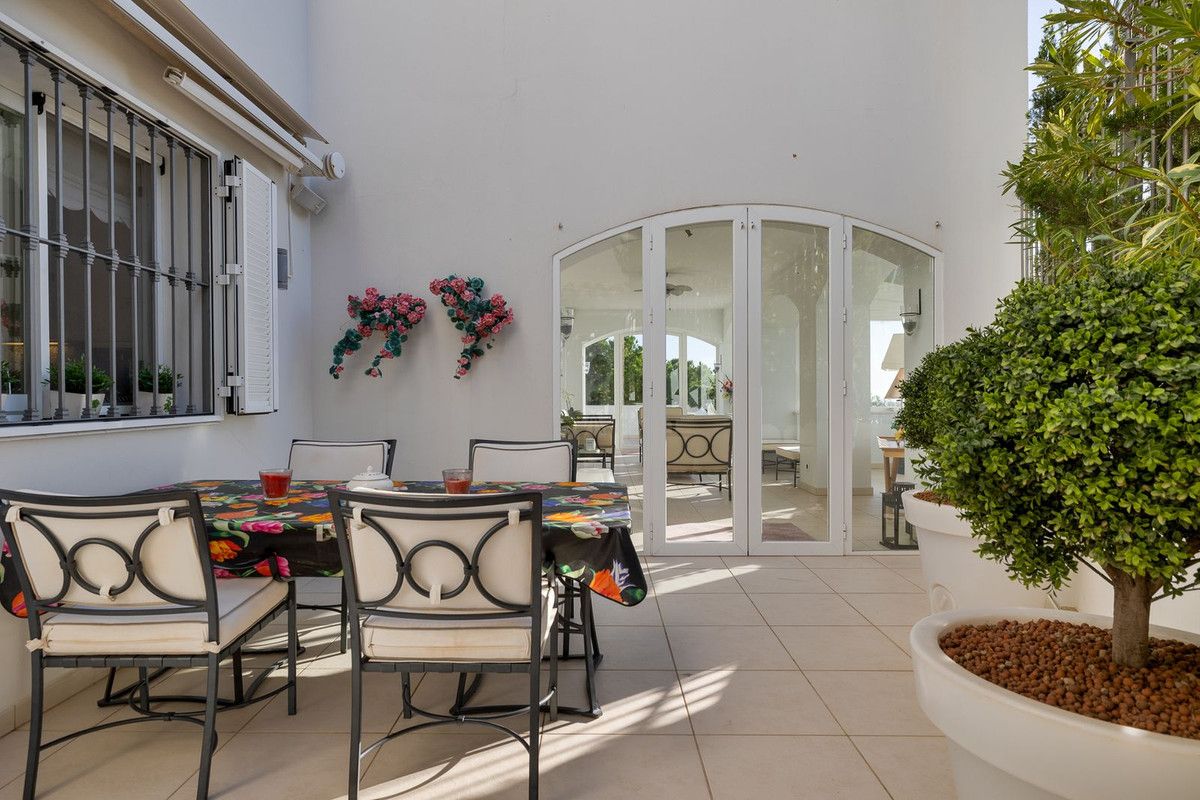 Duplex in La Heredia, La Heredia, 9/12