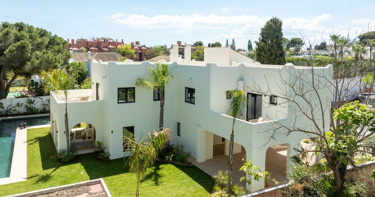 Vrijstaande Villa in Guadalmina Baja, Guadalmina Baja, 4/12