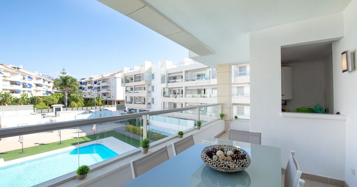 Apartament na środkowym piętrze w San Pedro de Alcántara, San Pedro de Alcántara, 1/12