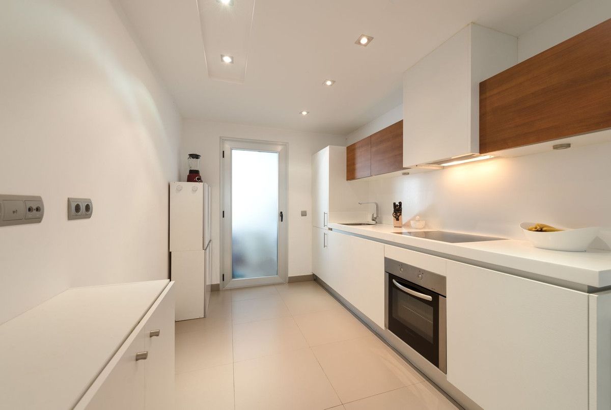 Apartament na środkowym piętrze w San Pedro de Alcántara, San Pedro de Alcántara, 9/12