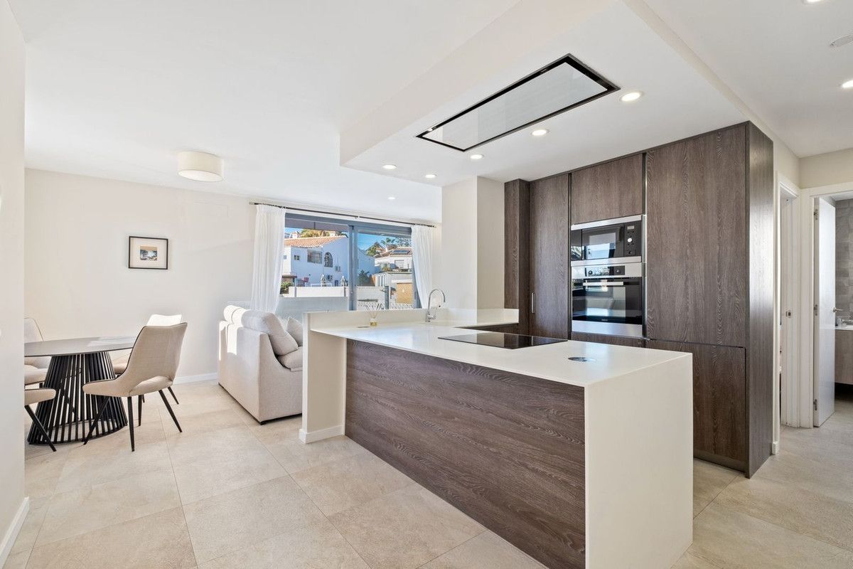 Detached Villa in El Faro, El Faro, 4/12
