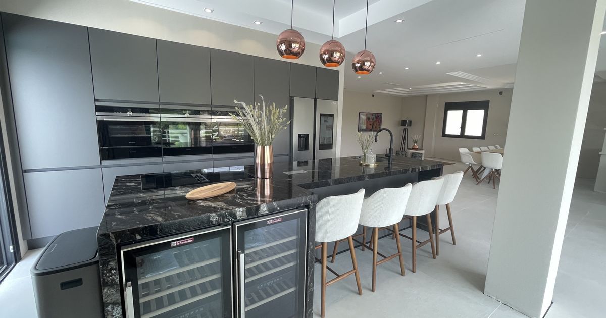 Villa i Marbella East, Elviria, Marbella East, 8/12