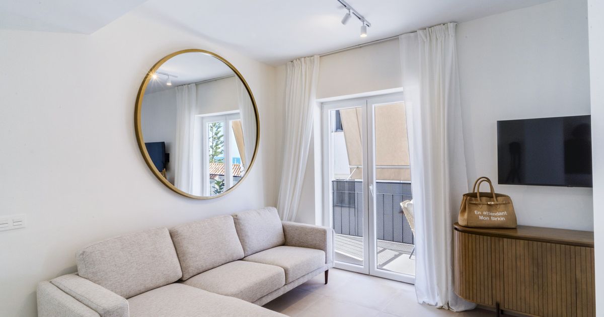 Middle Floor Apartment in Estepona, Estepona, 2/12