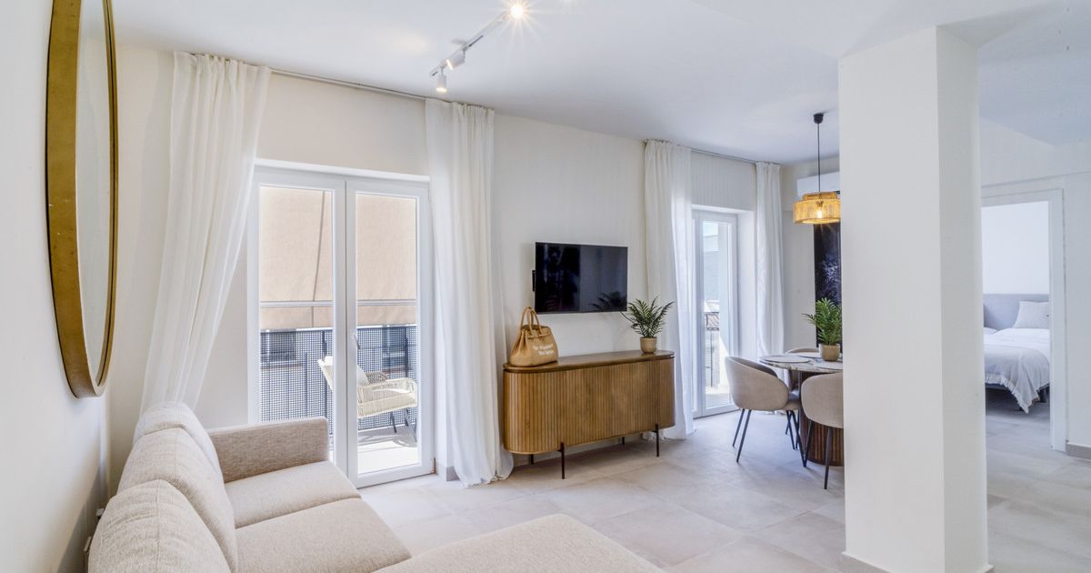 Middle Floor Apartment in Estepona, Estepona, 3/12