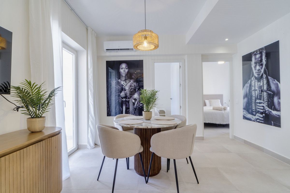 Middle Floor Apartment in Estepona, Estepona, 7/12