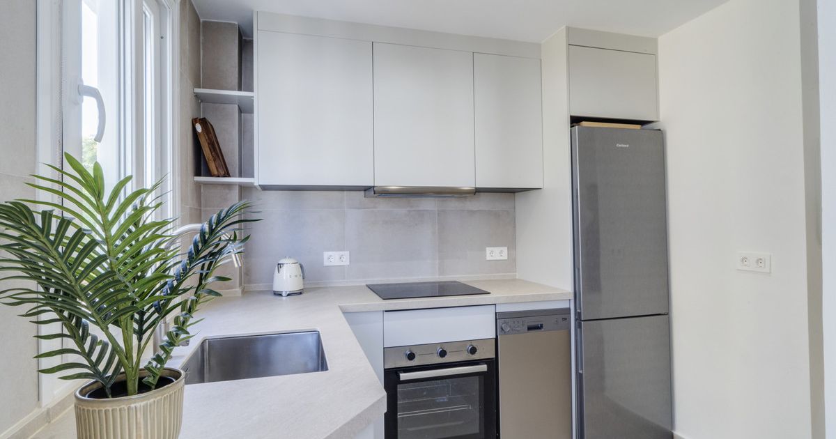 Middle Floor Apartment in Estepona, Estepona, 9/12