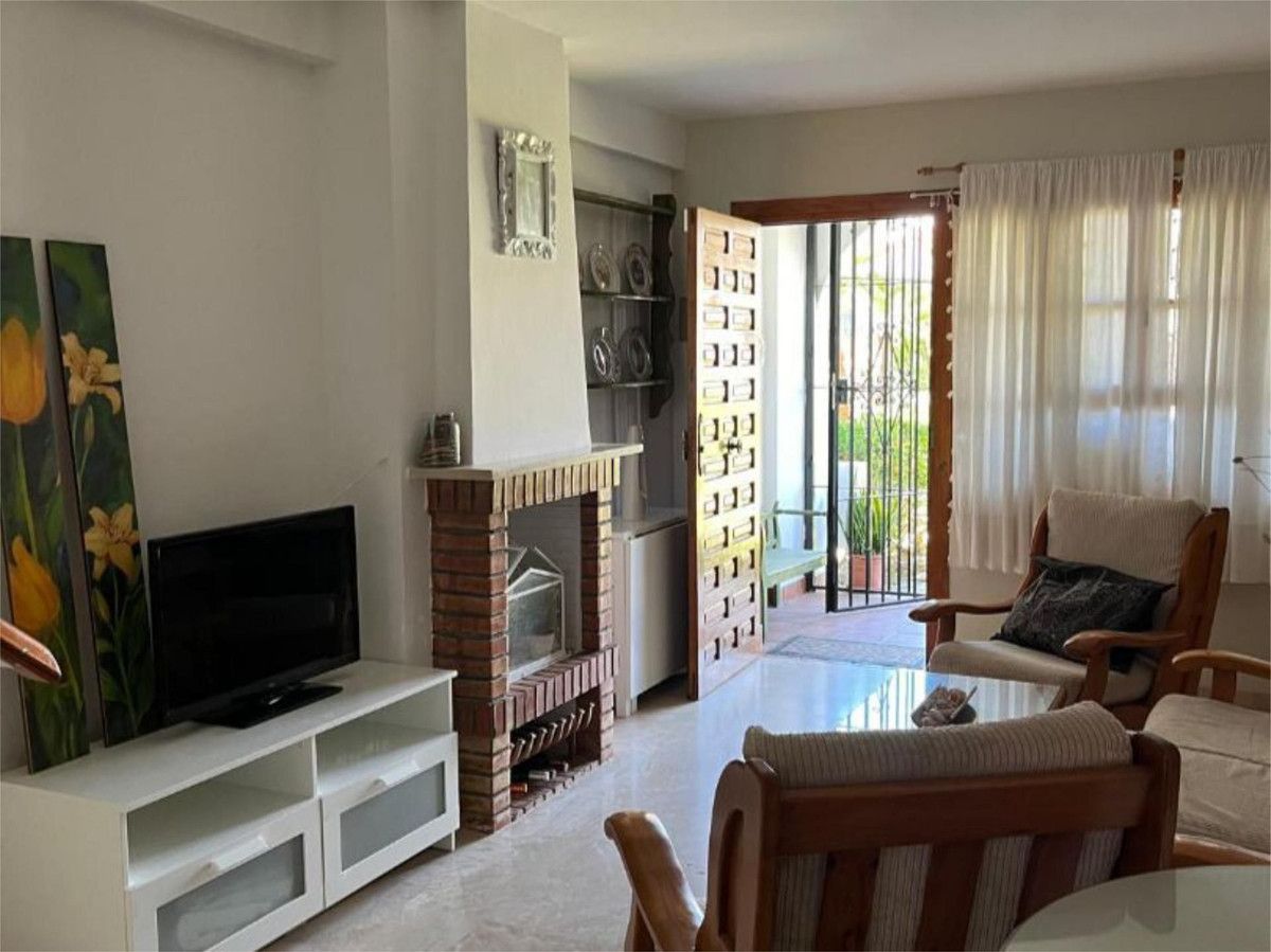 Townhouse in Calahonda, Calahonda, 6/12