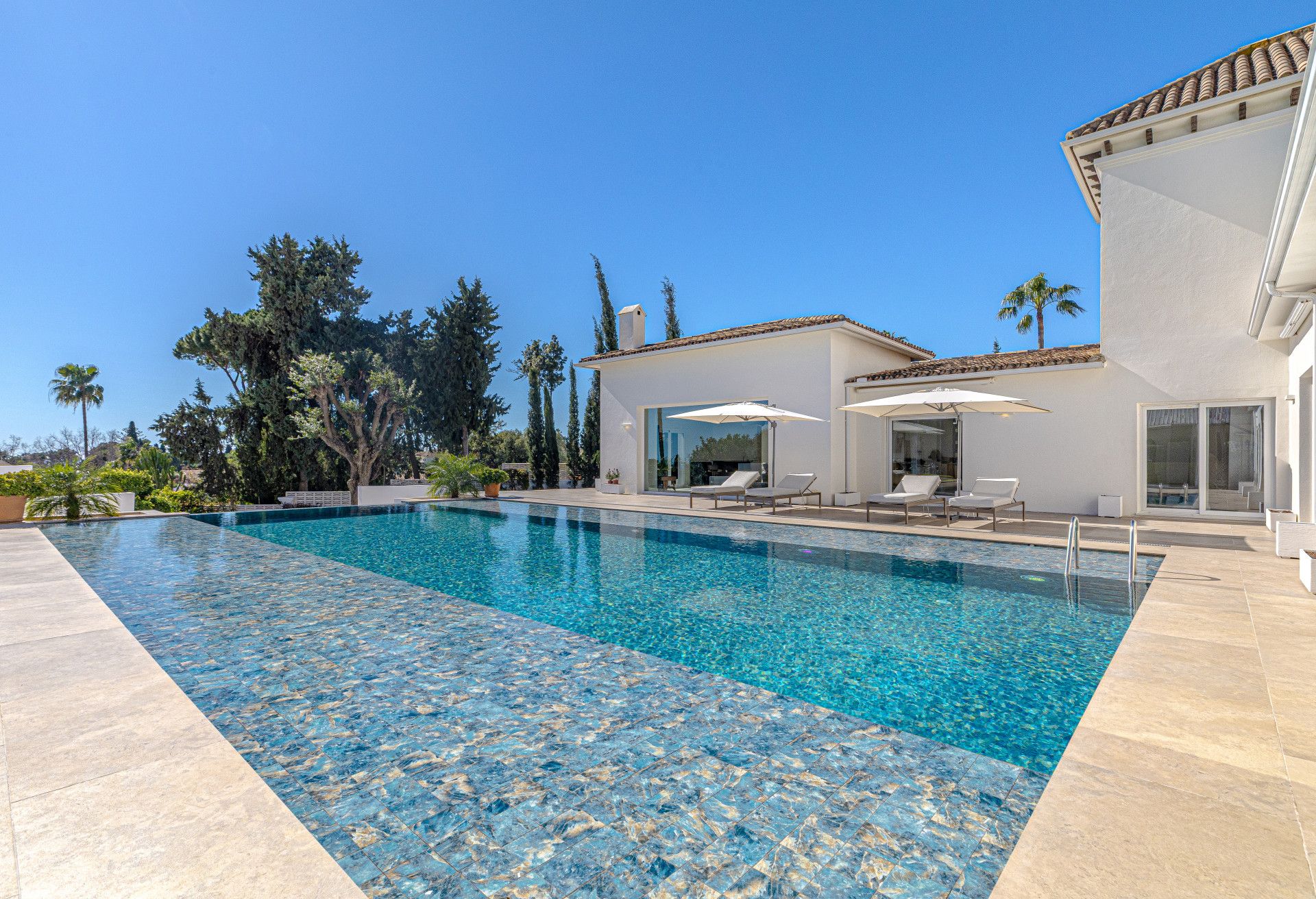 Вилла в San Pedro de Alcantara, Guadalmina Alta, San Pedro de Alcantara, 8/12