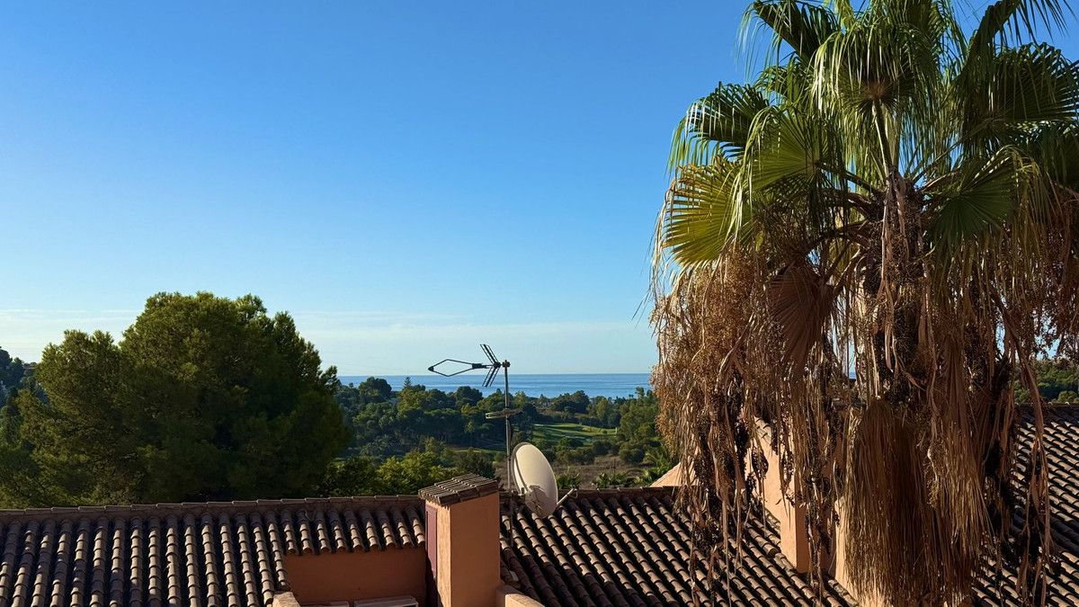 Appartement à l'étage intermédiaire à Benahavís, Benahavís, 2/12