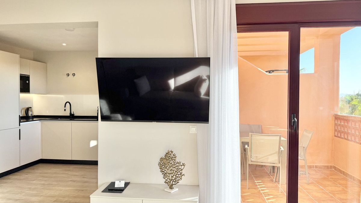 Appartement à l'étage intermédiaire à Benahavís, Benahavís, 6/12