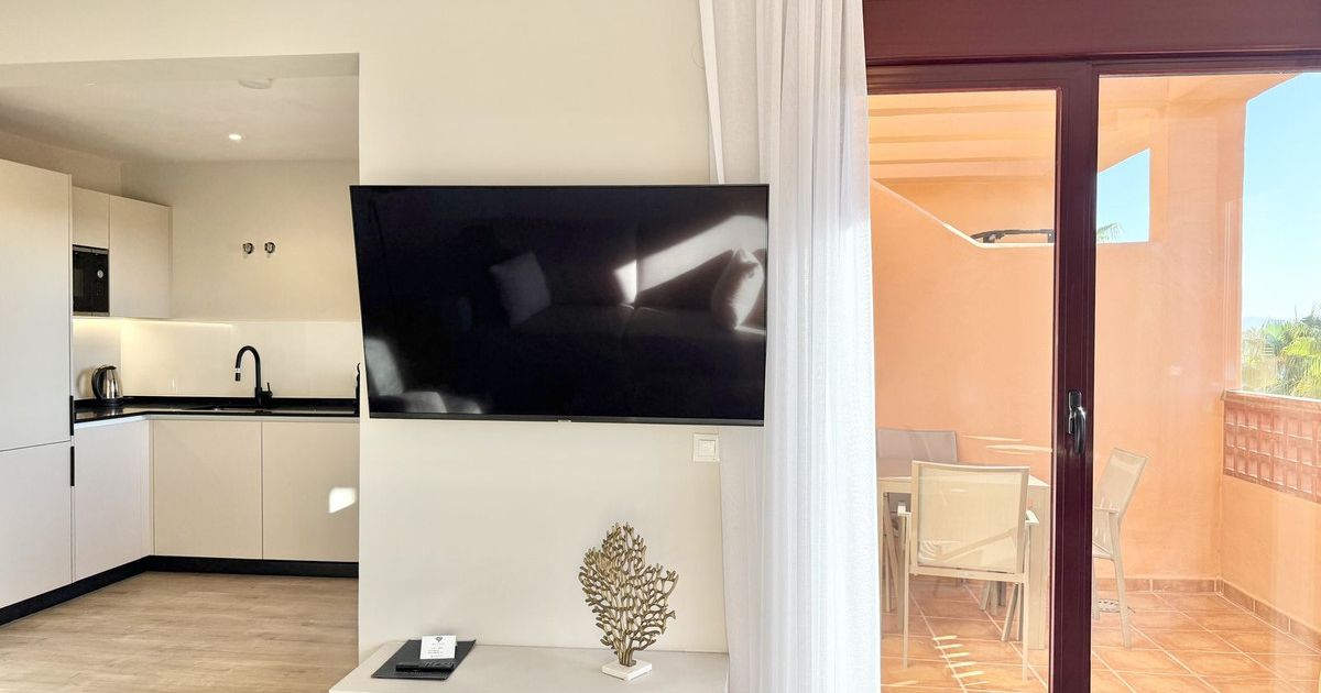 Appartement à l'étage intermédiaire à Benahavís, Benahavís, 6/12
