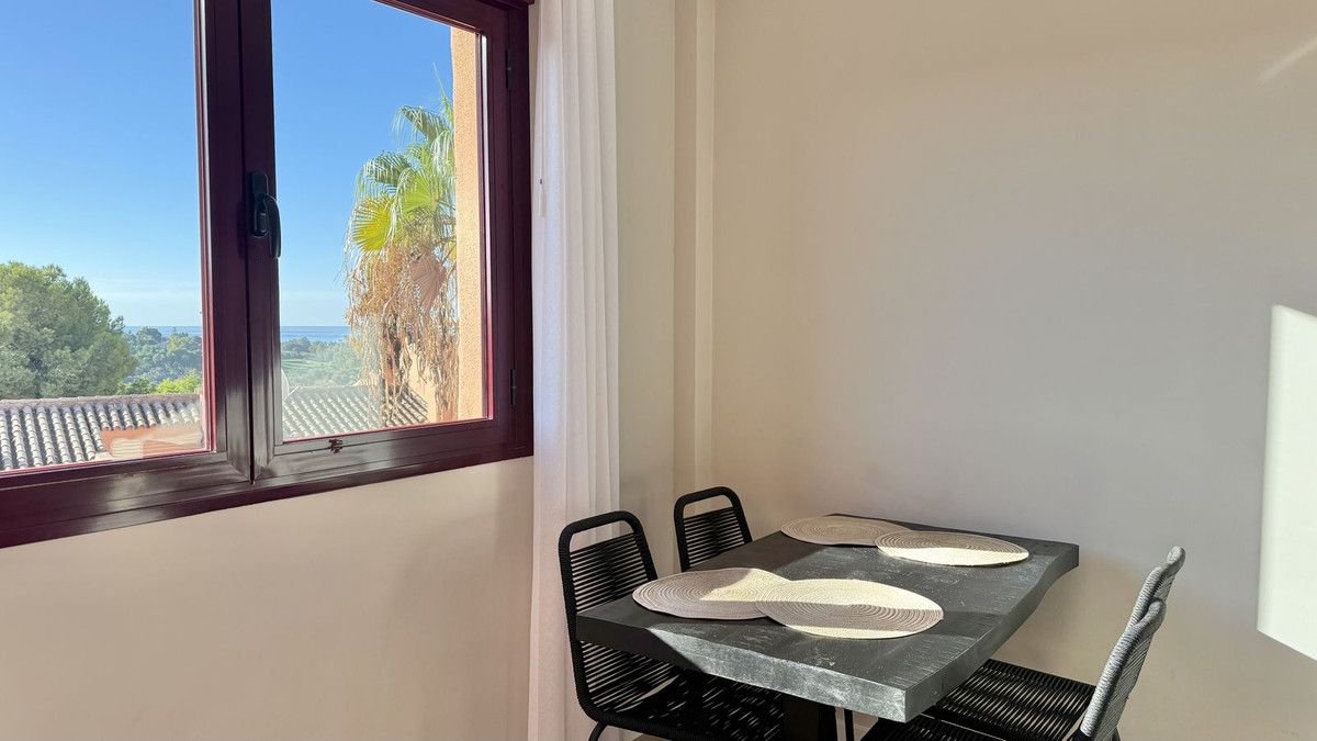 Appartement à l'étage intermédiaire à Benahavís, Benahavís, 9/12