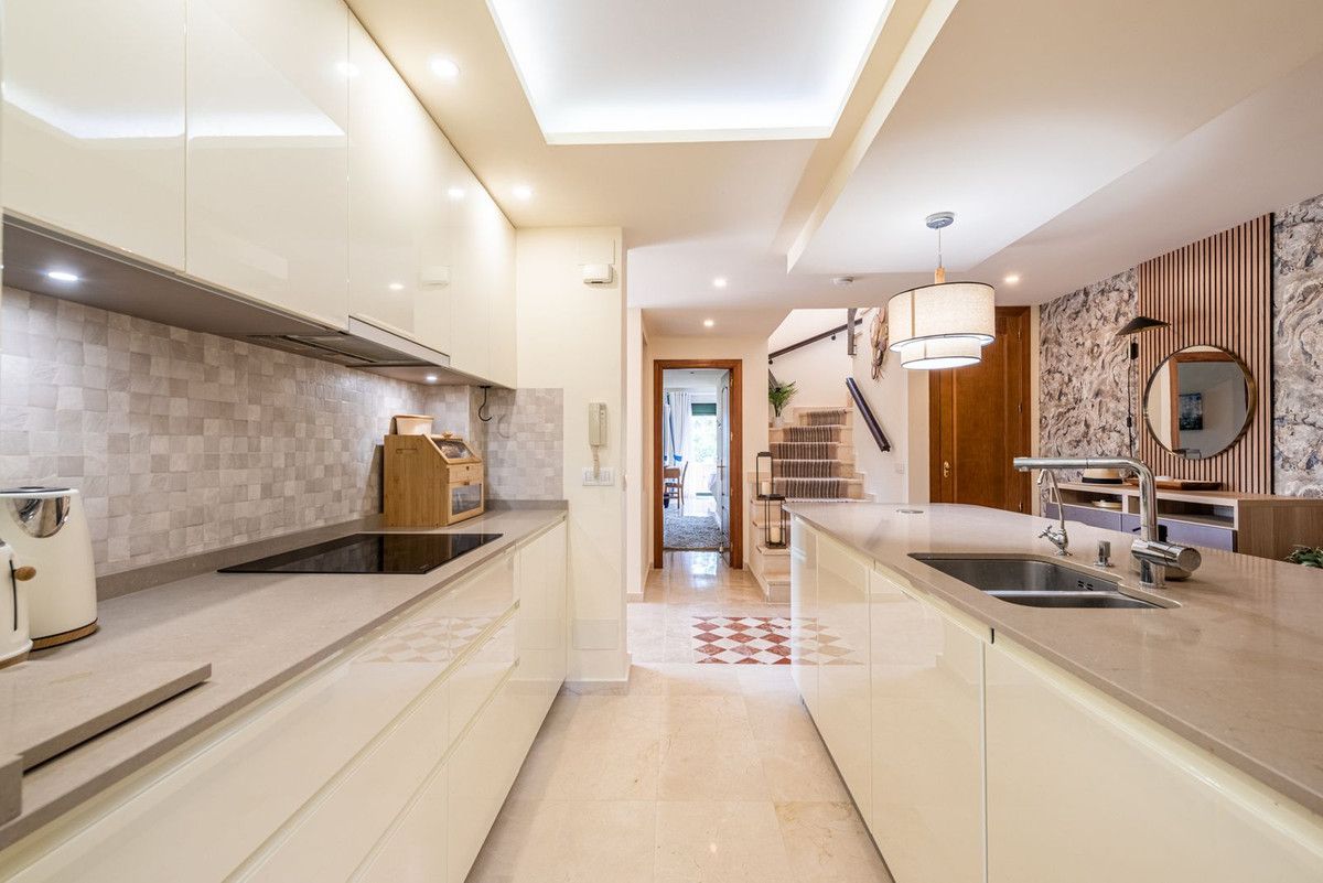 Penthouse Duplex in Estepona, Estepona, 9/12