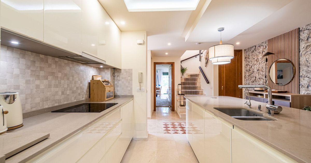 Penthouse Duplex in Estepona, Estepona, 9/12