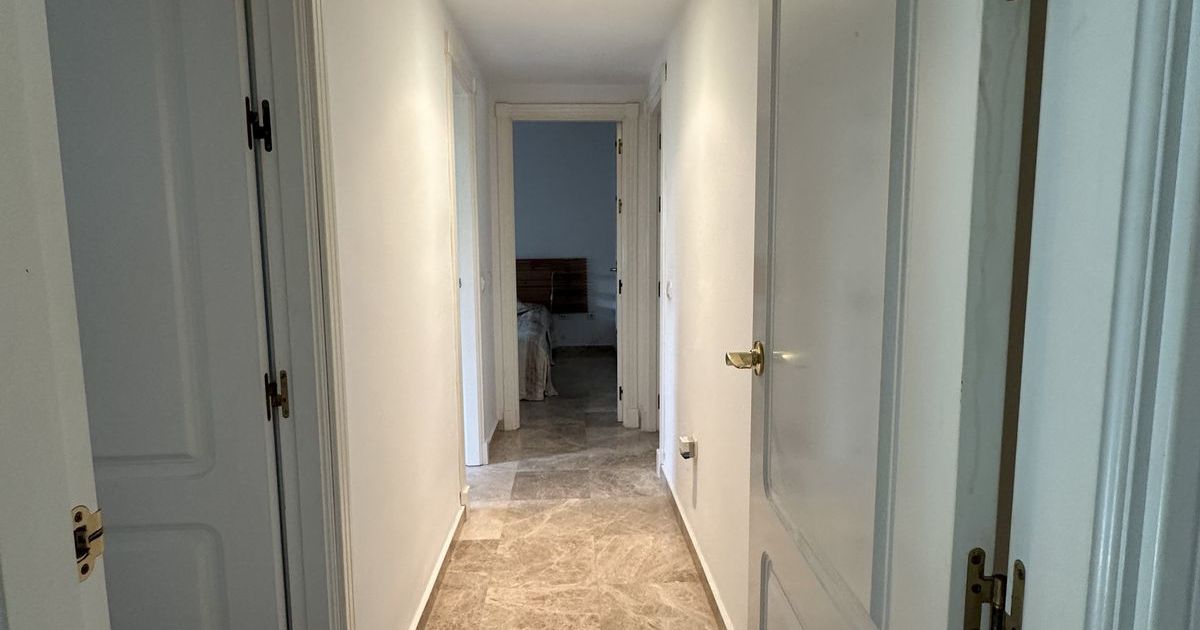 Appartement à l'étage moyen à Puerto Banús, Puerto Banús, 9/12
