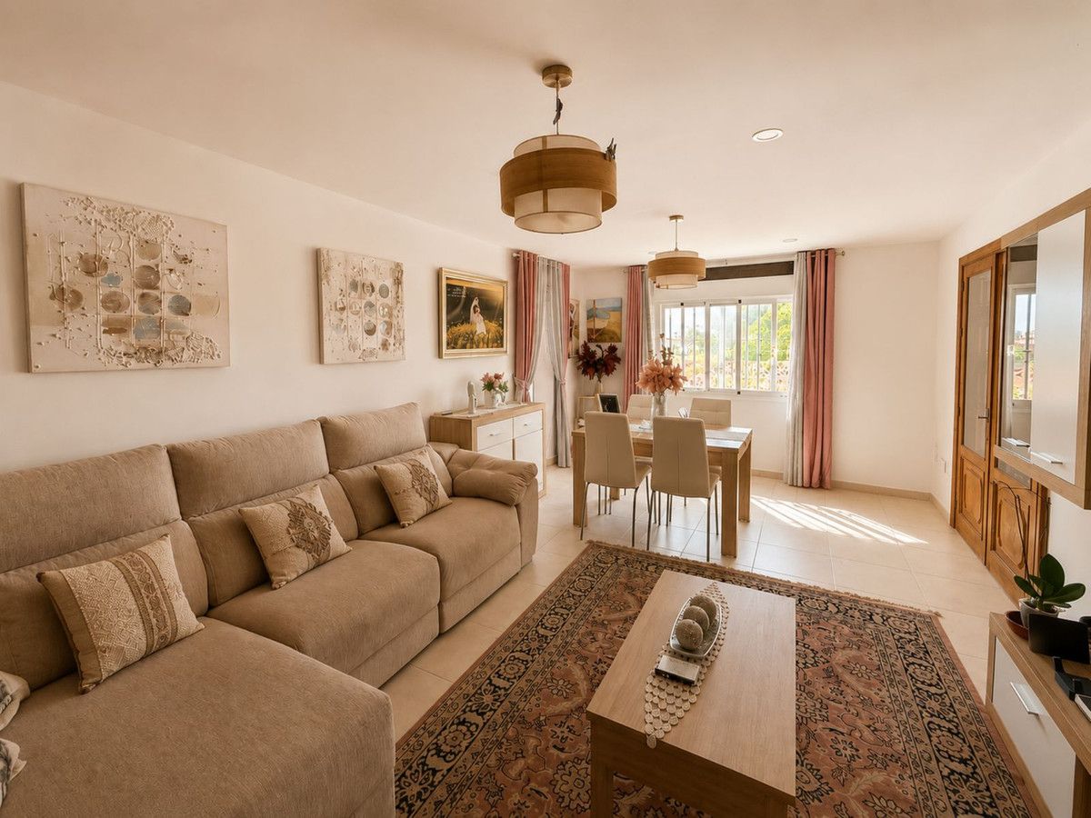 Detached Villa in Manilva, Manilva, 3/12